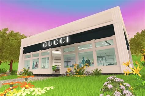 gucci town in roblox